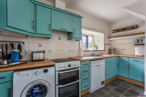 Kitchen Units- click for photo gallery